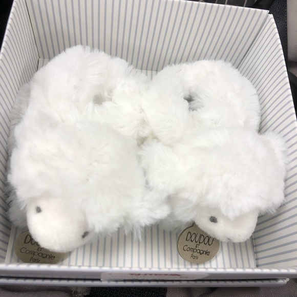 doudou et compagnie lamb slippers